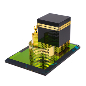 หอนาฬิกามักกะฮ์แกะสลักแบบกำหนดเอง ของตกแต่งแก้วคริสตัล K9 ของที่ระลึกอิสลาม สีเขียวทอง ของขวัญวันหยุด - Product Image 5