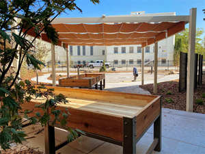 Nhà Máy Sản Xuất Mái Hiên Che Nắng Ngoài Trời Sóng Có Thể Thu Vào - Product Image 6