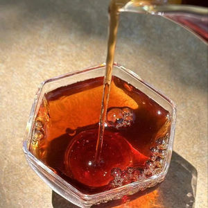 Vente en gros de thé à l'aiguille d'or biologique de niveau 1 du Yunnan Pu'er personnalisé sain en vrac emballé dans des sacs bouteilles et sachets - Product Image 5