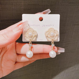 Collection de bijoux de luxe en alliage strass fleur perles boucles d'oreilles dernier <span class=keywords><strong>catalogue</strong></span> - Product Image 4