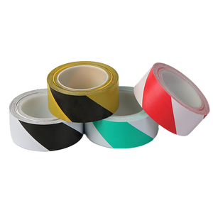 Ruban de marquage d'avertissement en PVC rayé auto-adhésif <span class=keywords><strong>rouge</strong></span> <span class=keywords><strong>et</strong></span> blanc pour danger de sol - Product Image 4