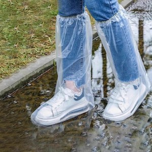 Couvre-chaussures transparents imperméables, couvre-chaussures jetables en plastique, couvre-bottes longues imperméables et résistantes à la pluie pour les fermes et les activités de plein air - Product Image 1