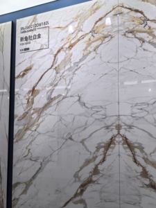 1600*3200mm <span class=keywords><strong>Dalle</strong></span> de pierre frittée Motif de marbre Anti-perméable pour les murs d'accent d'entrée de villa à manger en plein air - Product Image 4