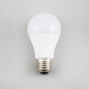 <span class=keywords><strong>Bombilla</strong></span> LED E26 B22 E27 con Soporte, <span class=keywords><strong>Bombilla</strong></span> de Emergencia a Pilas para Uso Doméstico - Product Image 4