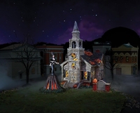 En résine Halloween Elvira, la maîtresse du village sombre a décoré une statue sur un feu avec des lumières d'ambiance