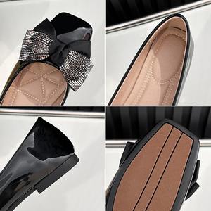 Nouvelles Sandales Rétro Françaises en Cuir Laqué Style 2026 – Chaussures Décontractées Habillées à Talon Bas Perlé de Haute Qualité pour Femmes - Product Image 5