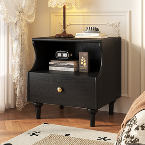 Table de chevet de style rétro français en bois massif bicolore avec rangement, meuble de chambre à coucher - Product Image 2