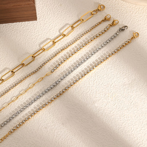 สร้อยข้อมือสแตนเลสประดับเพชรสำหรับผู้หญิง ชุบทอง 18k ดีไซน์ทรงเรขาคณิต เครื่องประดับสำหรับสวมใส่ทุกวัน - Product Image 3