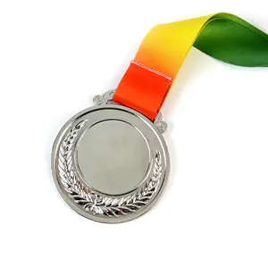 製造サプライヤーカスタムメダルリボンゴールドアワードサッカーサッカーレーススポーツロゴ3Dメタルデザインファクトリートロフィーメダル