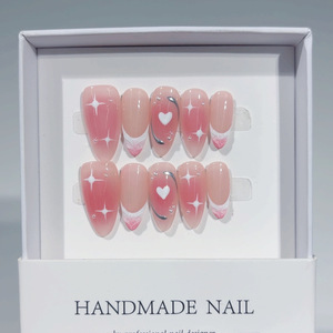 Lot de 10 faux ongles en amande, faits main, blancs, avec paillettes mates, motifs étoiles, cœurs et arcs argentés, à coller, réalistes - Product Image 4