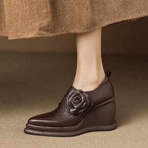 Zapatos de Cuero Sólido Retro de Tacón Alto, Impermeables, Duraderos, Antideslizantes y a la Moda, con Base de Esponja y Correa - Product Image 3