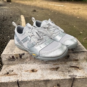 รองเท้าเดินป่าแบรนด์ดังสำหรับผู้ชาย สไตล์ลำลองสำหรับฤดูร้อน พื้นรองเท้าตาข่ายระบายอากาศได้ดี พร้อมหัวรองเท้าดีไซน์ใหม่สไตล์ลำลอง - Product Image 2