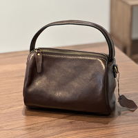 Tas Selempang Kulit Sapi Lapis Atas dengan Logo Custom, Emboss, dan Ukiran Laser, Kulit Nabati, Pegangan Atas, untuk Wanita