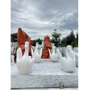 Estatua de cisne para exteriores Blanca nueva moderna tallada a mano duradera de alta calidad superficie pulida diseño personalizado Vietnam 1 año 100% - Product Image 4