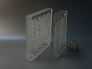 Op maat gemaakt ultradik rond borosilicaatglas met kanalen & gaten - Product Image 2