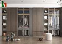 Armoire de chambre à coucher organique haut de gamme personnalisable de style scandinave pour grand appartement