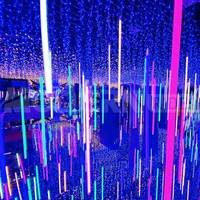 Aire de jeux intérieure immersive pour parcs d'attractions, labyrinthe avec miroir lumineux à vendre