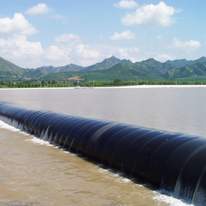 Digue en caoutchouc gonflable haute durabilité, taille personnalisée, pour irrigation agricole, contrôle des inondations municipales et gestion <span class=keywords><strong>de</strong></span> l'eau - Product Image 1