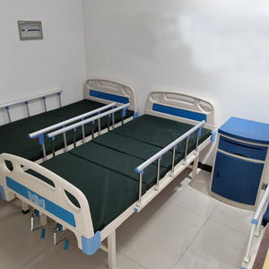 Suprimentos médicos Equipamentos médicos Acessórios Saúde ABS Aço Inoxidável 2 Manivelas Cama Hospitalar 260kg Capacidade 4 Rodízios Branco + - Product Image 5