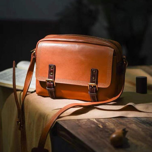 Sac messager unisexe en cuir tanné végétal fait main, fermeture éclair horizontale carrée, écologique, usage quotidien, marron noir - Product Image 4