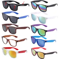 Großhandel Custom Logo Kunststoff Shades Sonnenbrillen Frauen Männer Sonnenbrillen Günstige Brillen Square Sonnenbrillen