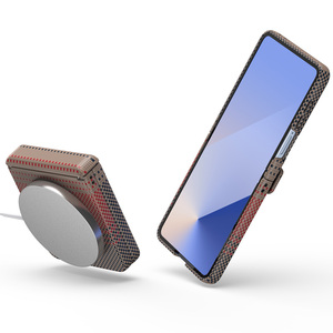 Le plus récent couvercle en Fiber de carbone PC dur antichoc avec charnière de charge magnétique étui de téléphone portable pour Samsung Galaxy <span class=keywords><strong>Z</strong></span> <span class=keywords><strong>Flip</strong></span> 7 6 5 <span class=keywords><strong>4</strong></span> - Product Image 4