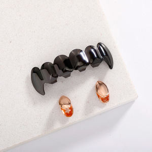 Colmillos de vampiro de Venta caliente de Halloween Grillz Color mezclado Sharp Black Grillz dientes colmillos falsos para hombres mujeres accesorio más vendido - Product Image 4