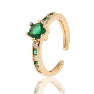 Anillo de Bisutería de Acero Inoxidable con Circonita Verde, Anillos de Joyería de Moda para Mujer, Oro Laminado de 18K, Venta al <span class=keywords><strong>por</strong></span> <span class=keywords><strong>Mayor</strong></span> - Product Image 2