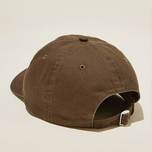 Qianzun 스포티 구조화되지 않은 100% 면 야구 모자 편지 패턴 로고와 개인 다크 브라운 아빠 모자 - Product Image 2