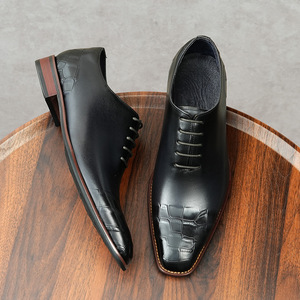 Chaussures <span class=keywords><strong>pour</strong></span> jeunes hommes, chaussures habillées en cuir <span class=keywords><strong>pour</strong></span> hommes, chaussures de <span class=keywords><strong>mariage</strong></span> tendance en cuir véritable <span class=keywords><strong>pour</strong></span> coiffeurs - Product Image 3