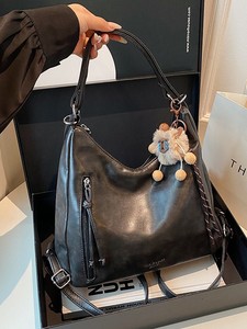 กระเป๋าถือสะพายไหล่เดี่ยว PU พรีเมียมรุ่นใหม่ สไตล์วินเทจ แฟชั่นสำหรับผู้หญิง สายโซ่ ดีไซน์เก๋ ใช้งานได้หลากหลาย สะพายหรือถือก็ได้ - Product Image 5