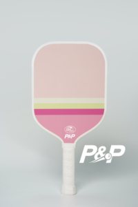 La elegante raqueta de pickleball P&P es perfecta para adultos que disfrutan de la diversión y el juego competitivo durante todo el año. - Product Image 3