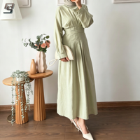 Abaya Modeste Personnalisée OEM avec Plis, Robe Longue Maxi Coupe A-Line, Vêtement Islamique pour Femmes Musulmanes