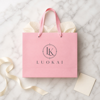 Sacs cadeaux en papier personnalisés à faible MOQ, 250 g/m², blancs et roses, avec impression de logo pour l'emballage de vêtements