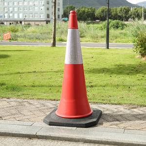 Cône de signalisation routière en plastique PE carré réfléchissant prismatique haute intensité de 50 cm, grande vitesse, lumière constante, sans alimentation, avertissement <span class=keywords><strong>routier</strong></span> - Product Image 4