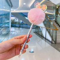 Stylo à bille Star Pen haute fréquence, nouveau design, avec pompon et cœur d'amour, en peluche, pour la Saint-Valentin, fournitures scolaires pour enfants
