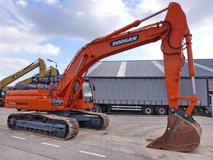 รถขุดตีนตะขาบ DX340LC มือสองจากเกาหลี ใช้ระบบไฮดรอลิก เหมาะสำหรับงานก่อสร้าง งานเหมือง และงานในเหมืองหิน - Product Image 5