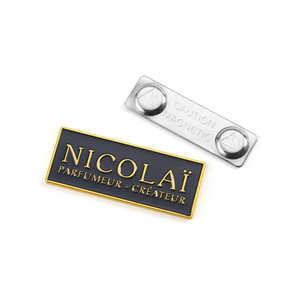 Broches personnalisées tendance pour femmes et hommes - Métal plaqué or/argent magnétique pour <span class=keywords><strong>nom</strong></span> personnalisé, <span class=keywords><strong>initiale</strong></span>, <span class=keywords><strong>logo</strong></span>, design 2D/3D - Product Image 4