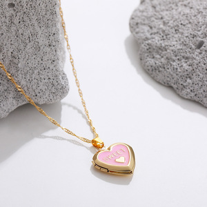 Collier Pendentif Cœur Rose LOVE en Acier Inoxydable Plaqué Or 18K Style Européen et Américain, Cadre Photo Médaillon Chaîne Clavicule pour Photo d'Animal <span class=keywords><strong>de</strong></span> Compagnie - Product Image 3