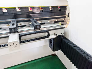 三信全自动数控折弯机6+1轴液压钣金折弯机带送料装置 - Product Image 4