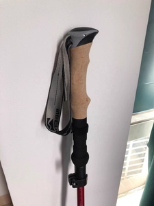 Alpenstock Bâtons <span class=keywords><strong>de</strong></span> trekking pliables en carbone Bâtons <span class=keywords><strong>de</strong></span> <span class=keywords><strong>marche</strong></span> nordiques Poignée confortable en caoutchouc pour la randonnée et l'alpinisme - Product Image 5
