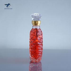 Venta al por mayor de la fábrica exquisito grabar de alta capacidad botella de Brandy con cristal tapa - Product Image 2