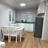 Maison conteneur modulaire préfabriquée pliable à double aile extensible, personnalisée en usine, pour hôtels, bureaux et projets de camps
