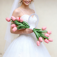Bouquet de Mariage Artisanal Réaliste avec Perles Simulées, Tulipes en Cascade, Ensemble de Fleurs à Tenir à la Main, Style Européen