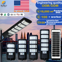 Lot de 2 lampes solaires LED d'extérieur IP67, garantie 5 ans, angle de faisceau 180°, lumière du jour 6000K, contrôle à distance par détection de mouvement humain