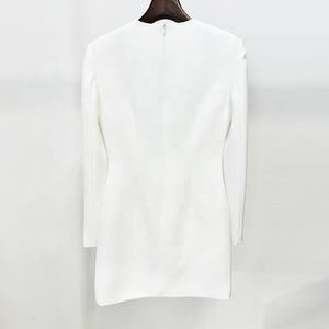 OUDINA Elegante y Elegante Vestido de Noche de Manga Larga con Cuentas de Flores y Diamantes de Imitación - Product Image 2