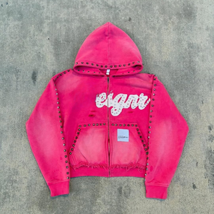 Sweat à capuche unisexe rose 100 % coton avec patch lettre brodé, appliqué, strass, fermeture éclair, rivets et effet délavé rétro - Product Image 1
