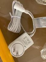 Moteur tubulaire électrique intelligent automatique A-OK Am28 avec batterie au lithium intégrée pour stores enrouleurs métalliques unis