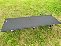 Lit de camp pliable en tissu Oxford avec cadre métallique, design moderne, fonctionnalités réglables pour chambre, hôpital et parc