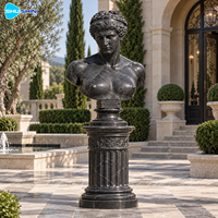 Buste classique en marbre romain, sculpture en pierre sculptée à la main, décor personnalisé sur piédestal pour villa, jardin, musée, cour, hôtel